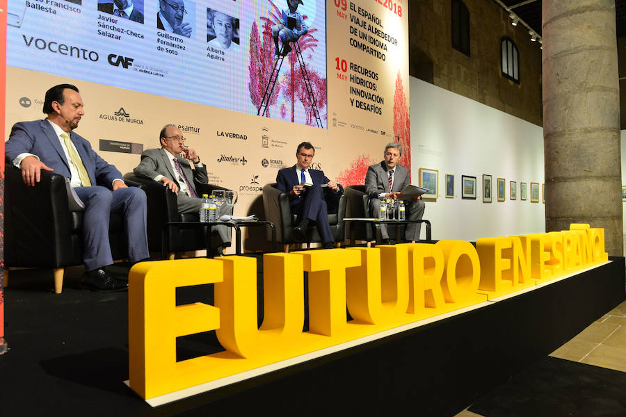 El Palacio del Almudí de Murcia acoge la segunda edición de una cita que busca analizar las relaciones entre España y Latinoamérica. 