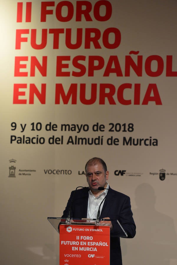 El Palacio del Almudí de Murcia acoge la segunda edición de una cita que busca analizar las relaciones entre España y Latinoamérica. 