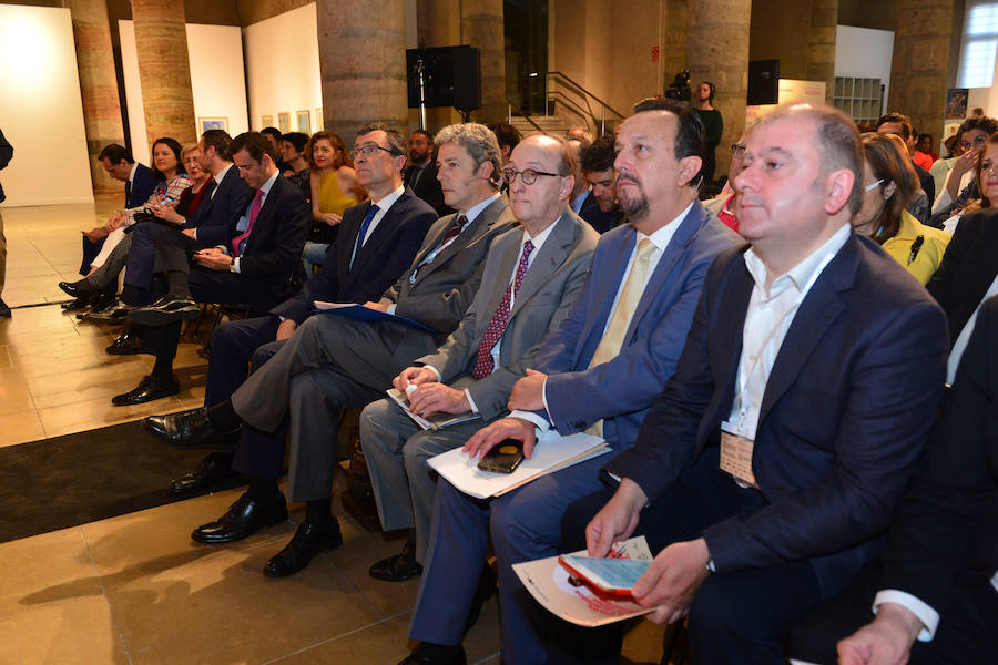 El Palacio del Almudí de Murcia acoge la segunda edición de una cita que busca analizar las relaciones entre España y Latinoamérica. 