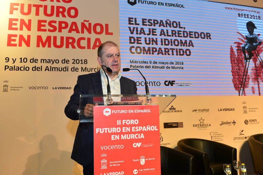 El Palacio del Almudí de Murcia acoge la segunda edición de una cita que busca analizar las relaciones entre España y Latinoamérica. 