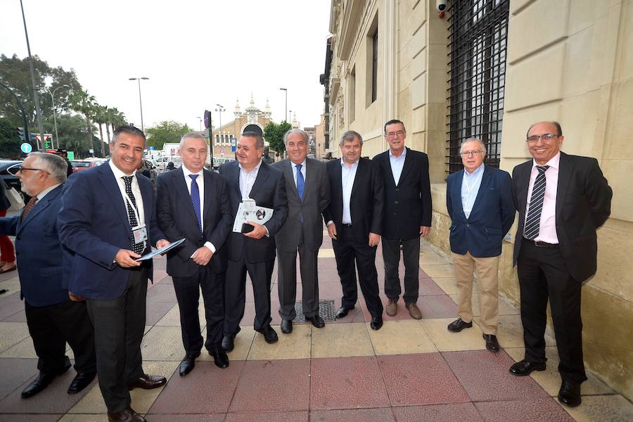 La ministra de Agricultura, que inauguró esta segunda jornada , abogó por «un pacto que asegure el equilibrio entre la defensa del medio ambiente y que mitigue los impactos negativos del cambio climático».