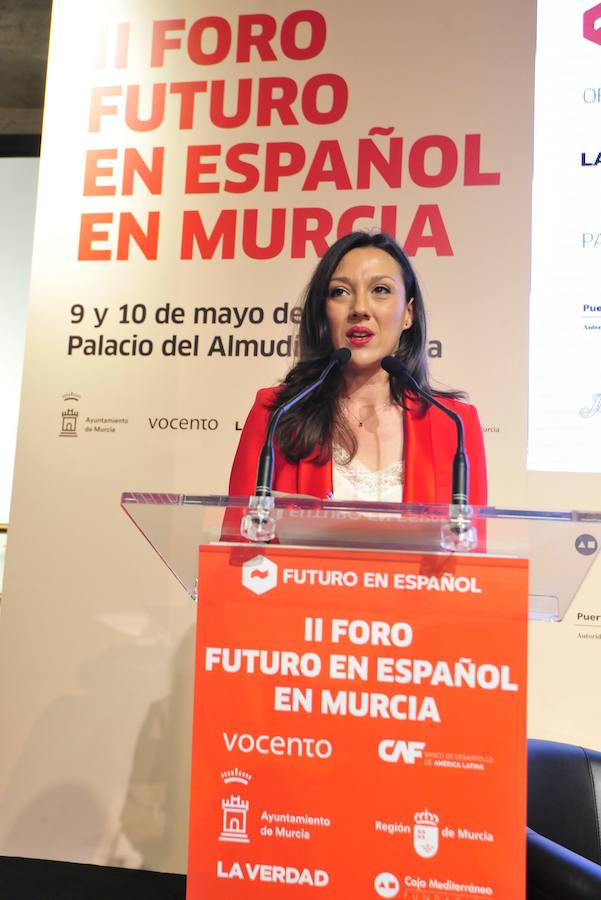 La ministra de Agricultura, que inauguró la segunda jornada del foro Futuro en Español, aboga por «un pacto que asegure el equilibrio entre la defensa del medio ambiente y su disponibilidad y que mitigue los impactos negativos del cambio climático»