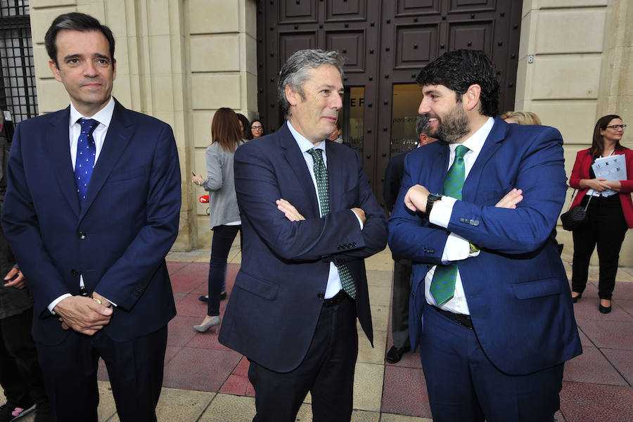La ministra de Agricultura, que inauguró la segunda jornada del foro Futuro en Español, aboga por «un pacto que asegure el equilibrio entre la defensa del medio ambiente y su disponibilidad y que mitigue los impactos negativos del cambio climático»