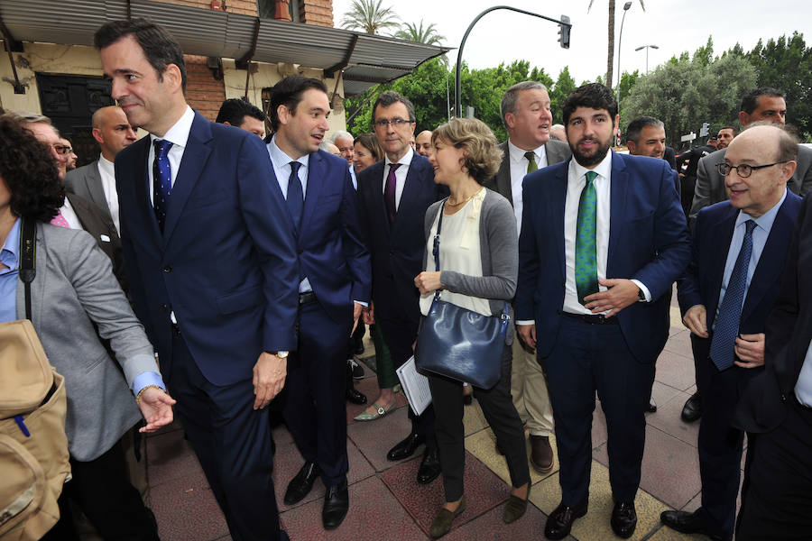 La ministra de Agricultura, que inauguró la segunda jornada del foro Futuro en Español, aboga por «un pacto que asegure el equilibrio entre la defensa del medio ambiente y su disponibilidad y que mitigue los impactos negativos del cambio climático»