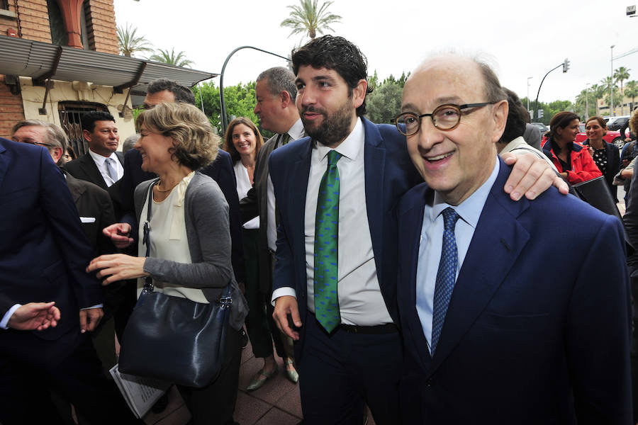 La ministra de Agricultura, que inauguró la segunda jornada del foro Futuro en Español, aboga por «un pacto que asegure el equilibrio entre la defensa del medio ambiente y su disponibilidad y que mitigue los impactos negativos del cambio climático»