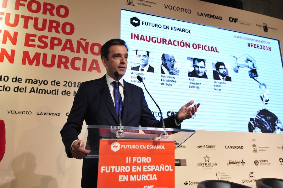 La ministra de Agricultura, que inauguró la segunda jornada del foro Futuro en Español, aboga por «un pacto que asegure el equilibrio entre la defensa del medio ambiente y su disponibilidad y que mitigue los impactos negativos del cambio climático»