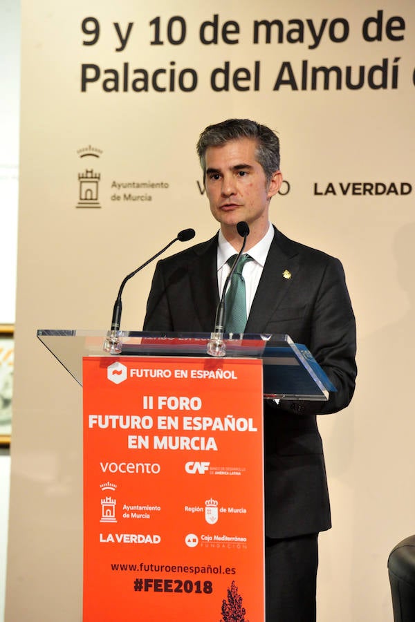 La ministra de Agricultura, que inauguró la segunda jornada del foro Futuro en Español, aboga por «un pacto que asegure el equilibrio entre la defensa del medio ambiente y su disponibilidad y que mitigue los impactos negativos del cambio climático»