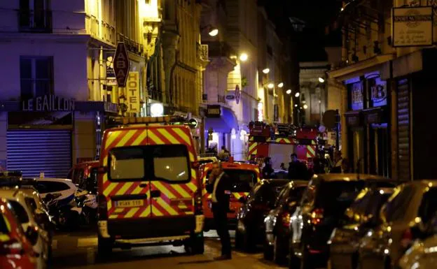 Un hombre armado con un cuchillo mata a una persona y hiere a otras cuatro en París