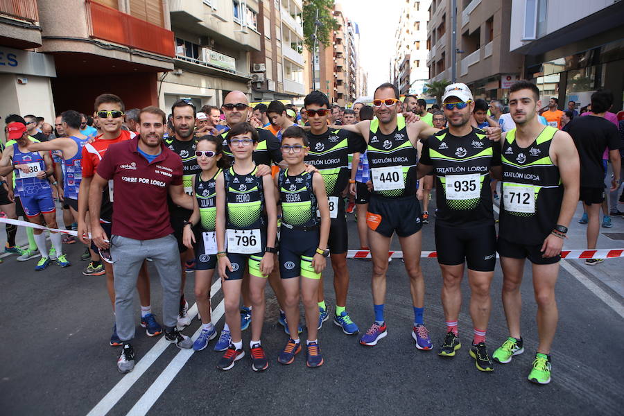 La carrera, que arrancó con el reparto de dorsales, no hubiera sido posible sin el trabajo de todos los voluntarios