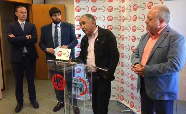 Javier Celdran, Fernando López Miras, Pepe Álvarez y Antonio Jiménez en la rueda de prensa tras la reunión.