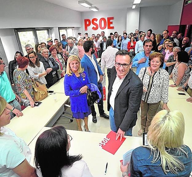 Diego Conesa, ayer, en la sede del PSOE durante la presentación de su precandidatura.