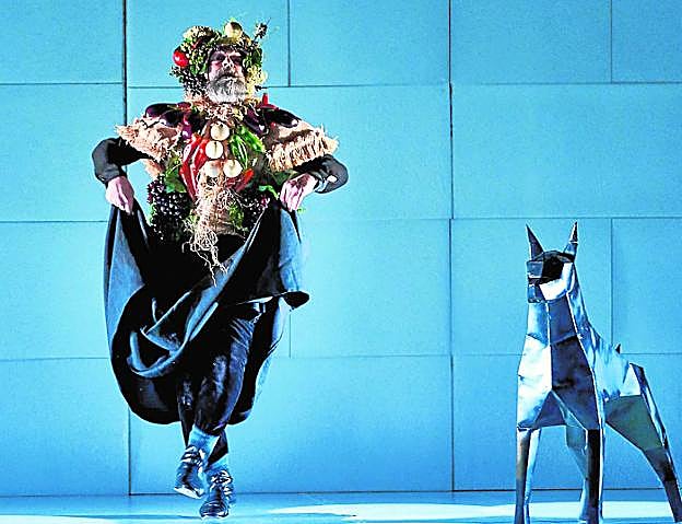 Un instante de la representación de 'Esto no es la casa de Bernarda Alba'.