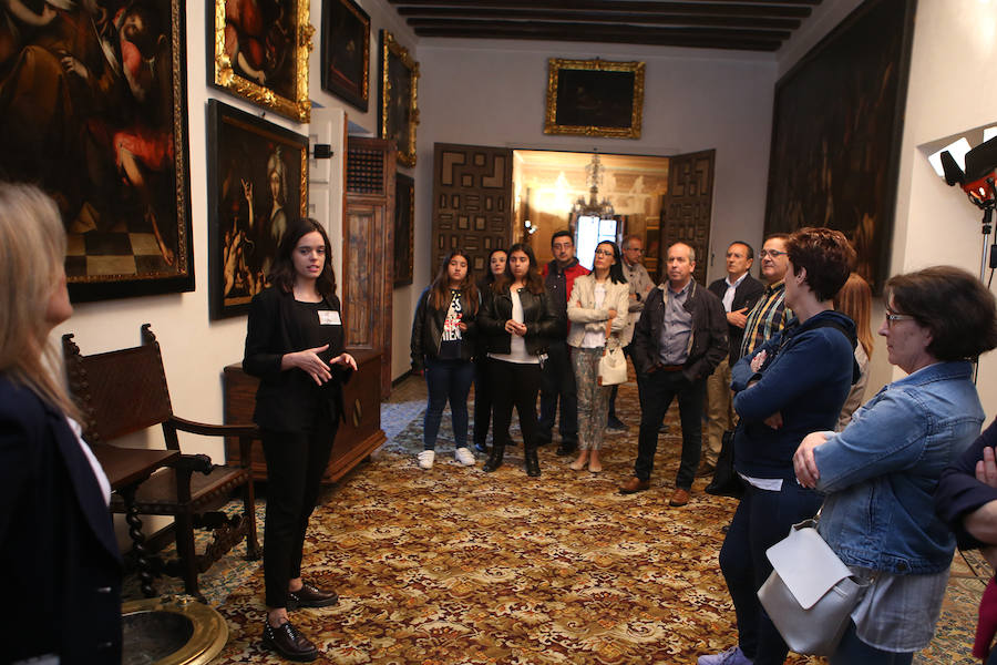 Visitantes durante la Noche de los Museos de Lorca.