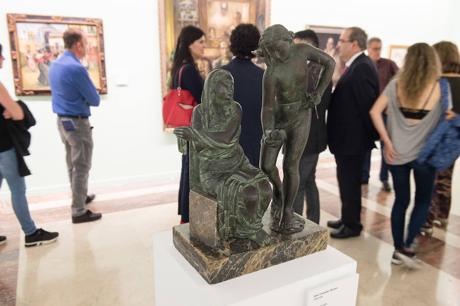 El Museo de Bellas Artes de Murcia abrió sus puertas durante la jornada de la Noche de los Museos y ofreció talleres sobre cine, actividades infantiles, visitas guiadas y representaciones teatrales