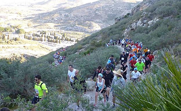 Participantes en la Ruta de las Fortalezas (Cartagena). 