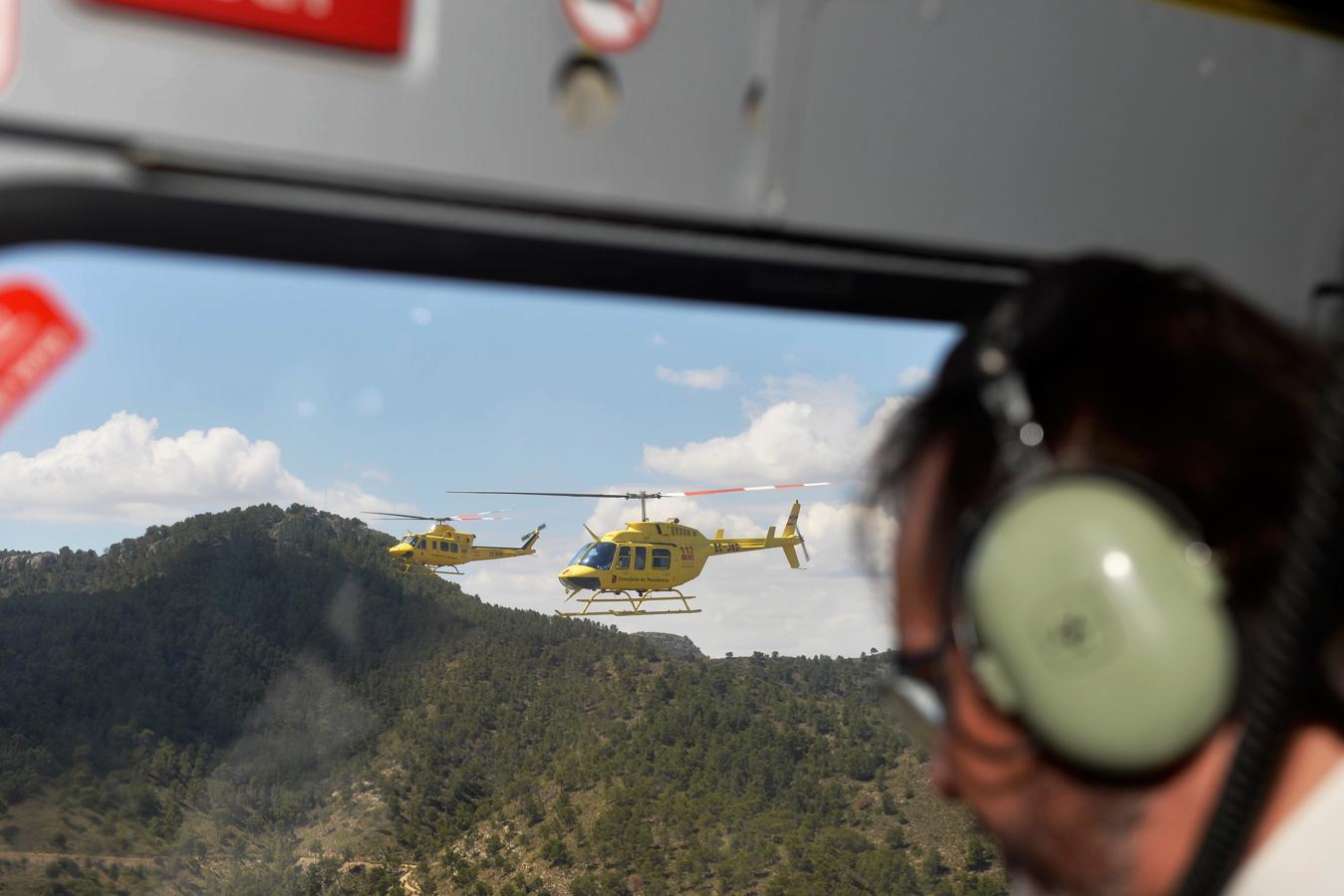 La lucha contra el fuego gana músculo desde el aire: este año el Plan Infomur contará por primera vez con cinco helicópteros y un avión anfibio