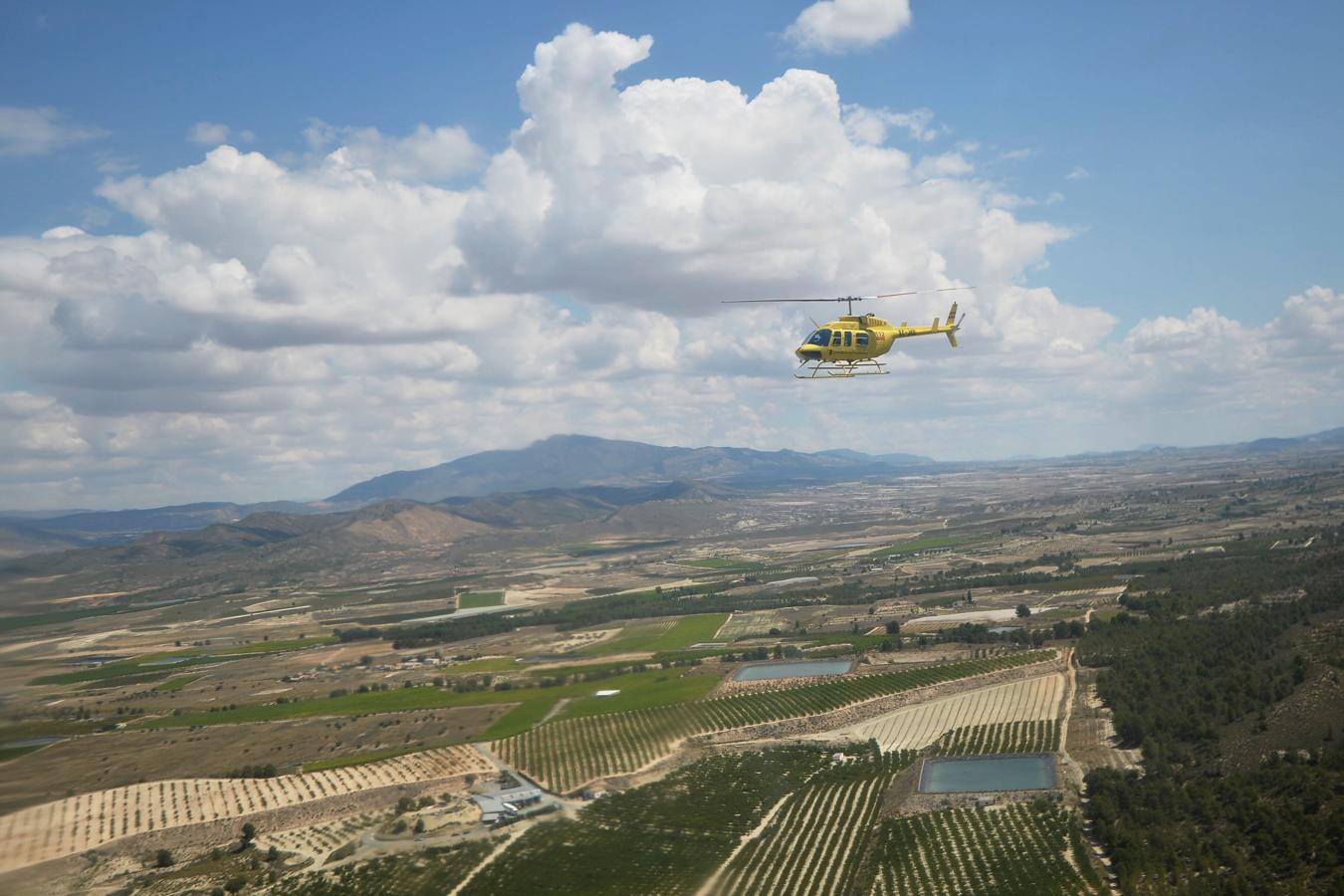 La lucha contra el fuego gana músculo desde el aire: este año el Plan Infomur contará por primera vez con cinco helicópteros y un avión anfibio