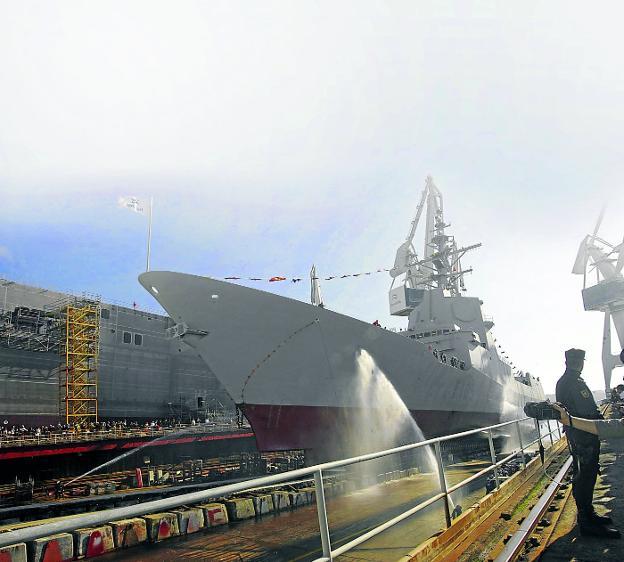 Fragata. Botadura del buque 'Cristóbal Colón', construido por Navantia para la Armada española, en el Ferrol.