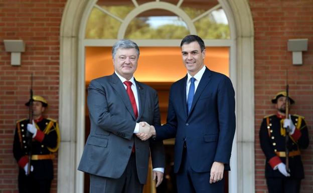 Pedro Sánchez y Petro Poroshenko.