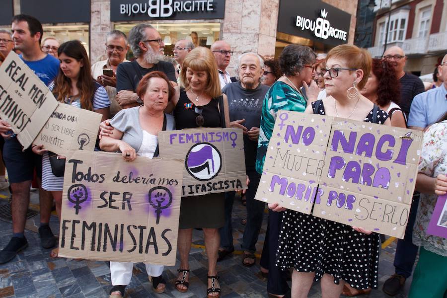 Concentración en la Plaza del ICUE de Cartagena.