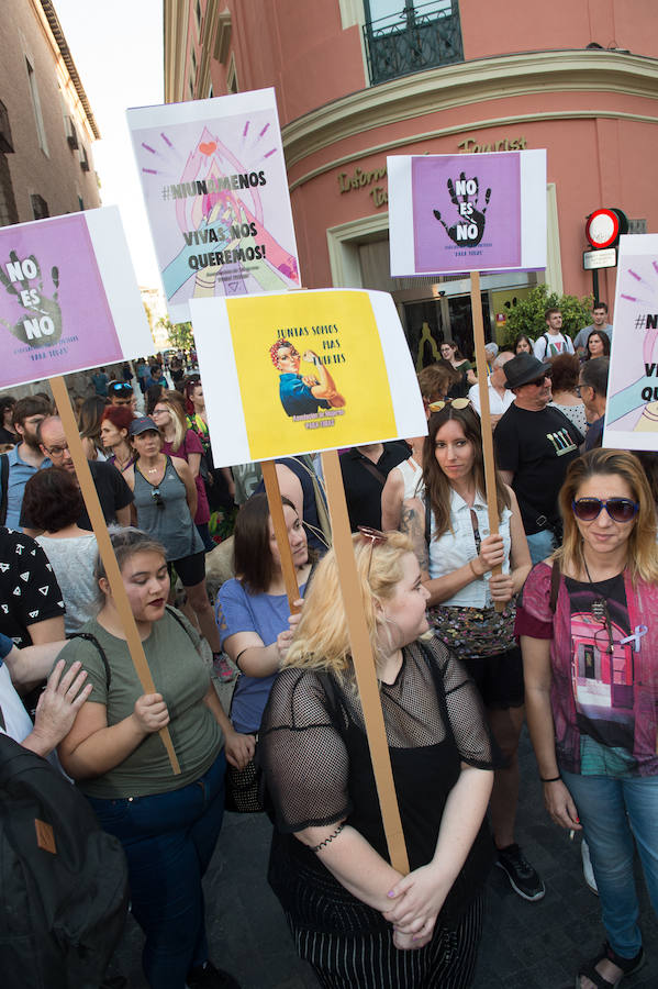 Concentración en la Plaza de Belluga de Murcia.