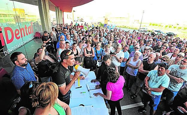 Centenares de afectados reclamarán a iDental