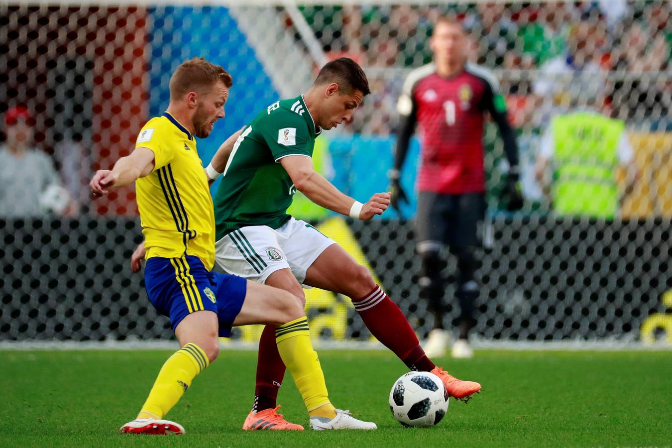 Suecia se impuso por 0-3 a México en el encuentro correspondiente a la tercera jornada del grupo F. La derrota de Alemania ante Corea del Sur dio el pase a ambas selecciones para octavos. 