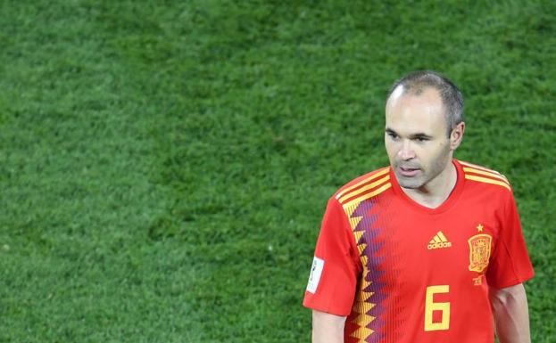 Iniesta se queda fuera del once ante Rusia.