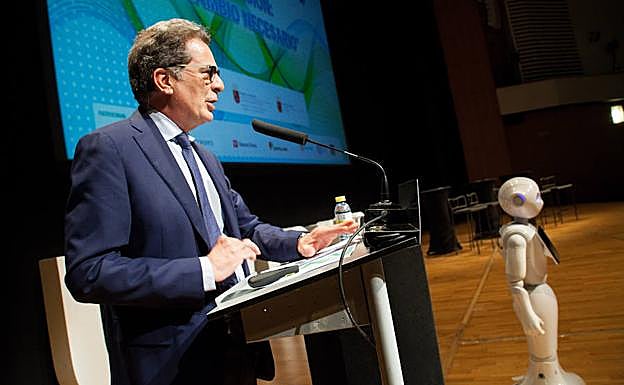 El director de la Unidad de Organización de la Organización Internacional del Trabajo (OIT), Roberto di Meglio, este lunes en Murcia. 