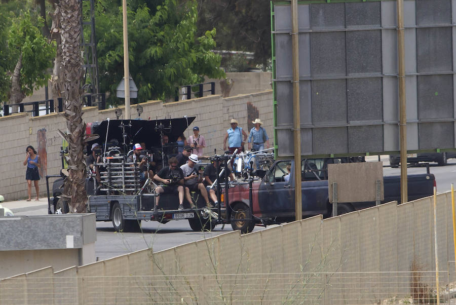 Una productora graba hoy varias escenas de la saga cinematográfica en el barrio, convertido por unas pocas horas en un suburbio mexicano