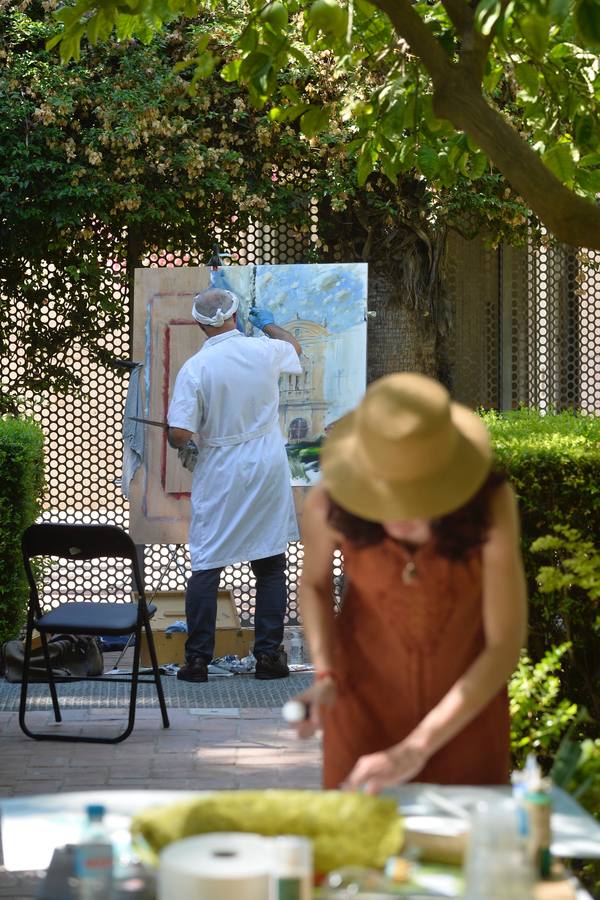 18 artistas plasman su visión del huerto López-Ferrer, considerado el último jardín hispanomusulmán de la ciudad y cuyo origen se remonta al siglo XV, durante una actividad cultural incluida en la programación del XI Festival Internacional de Folclore en el Mediterráneo.