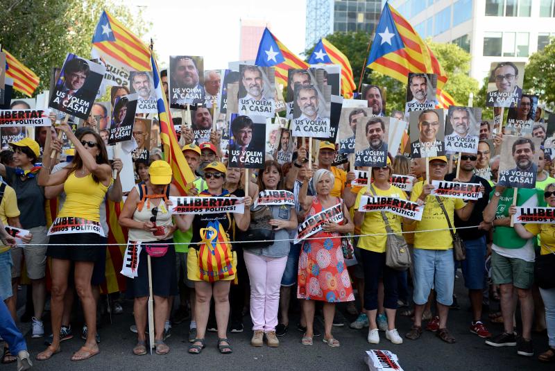 El expresident Puigdemont respalda en un mensaje desde Hamburgo la convocatoria de la ANC, Òmnium Cultural y la Asociación de Derechos Civiles de Cataluña