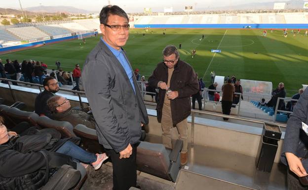 Xu Genbao, en el palco del Artés Carrasco.