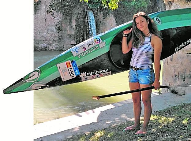 La piragüista Clara González, ayer, en Calasparra. 