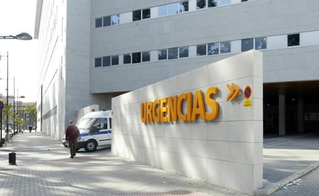 Entrada de Urgencias del Hospital General Reina Sofía.