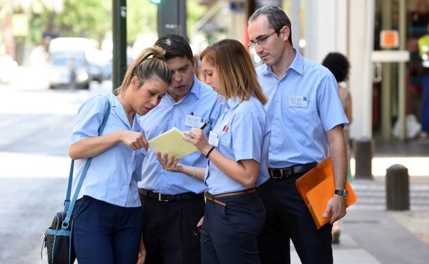 Agentes de la Brigada Cívica.