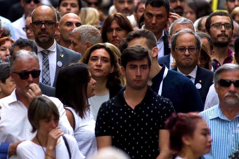 Barcelona recuerda a las víctimas de los atentados de Las Ramblas y Cambrils un año después.