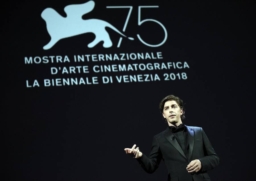 La 75° edición del Festival Internacional anual de Cine de Venecia se abrió con su ceremonia de apertura y con la proyección de la película 'First Man', sobre la preparación de la misión Apolo XI