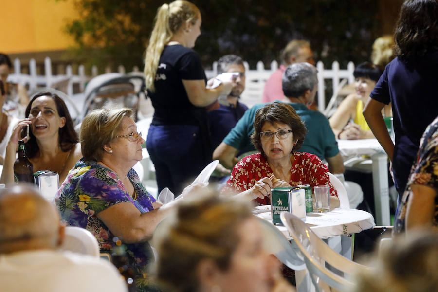 Los quince establecimientos con comida huertana del Malecón estarán abiertos hasta el día 10 