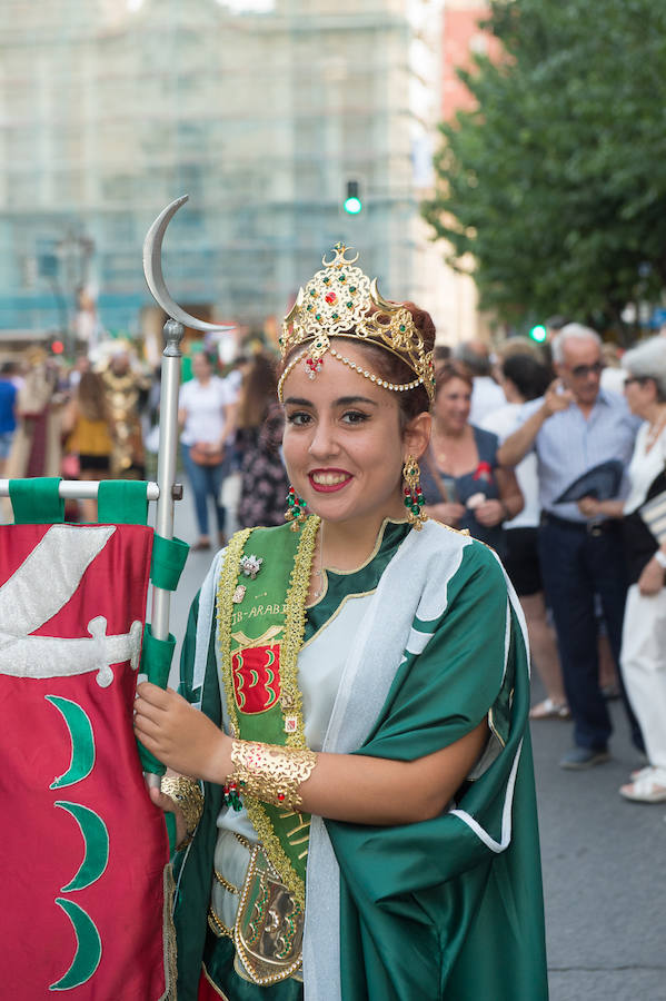 Durante el trayecto, la Patrona estuvo acompañada por cientos de murcianos desde la salida de su santuario hasta su llegada a la iglesia del Carmen