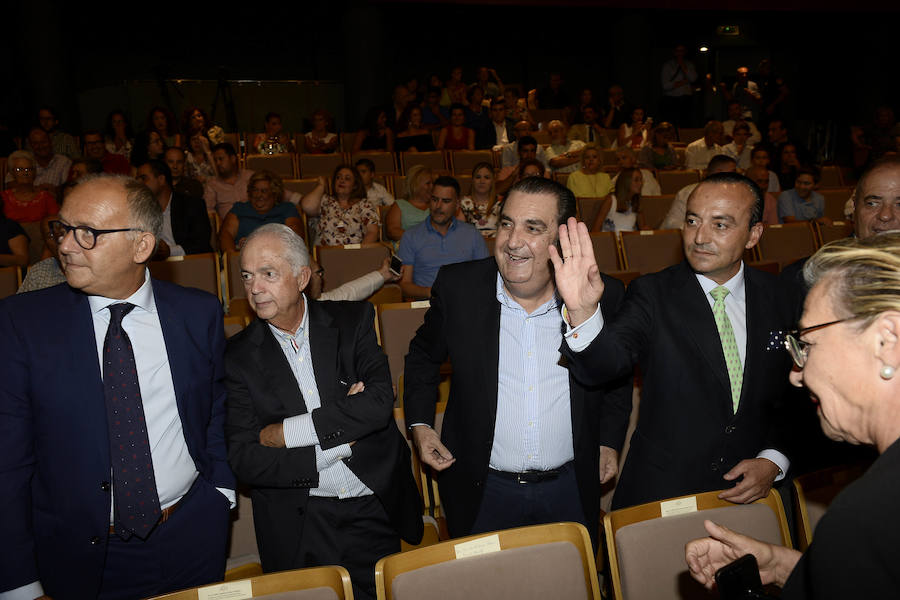 El diestro de Cehegín, que el próximo martes está anunciado en el coso de La Condomina en sus 25 años de alternativa, fue el pregonero taurino de la Feria 2018 en un acto en el Auditorio