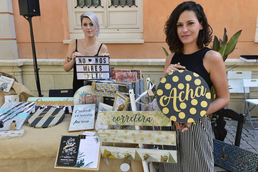 El popular enclave de la capital acoge la tercera edición de esta fiesta de la moda y la creatividad, que incluye música en directo, un mercadillo artesanal, cuatro desfiles y una exposición