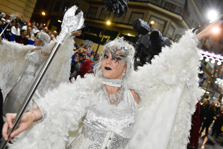 Este año, como novedad, el bando moro, encabezado por el rey Aben Hud, abre el desfile