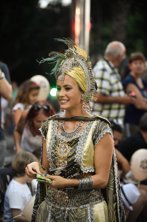 Este año, como novedad, el bando moro, encabezado por el rey Aben Hud, abre el desfile