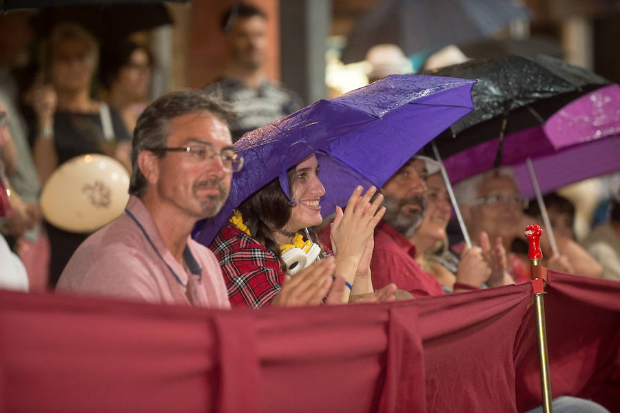 Este año, como novedad, el bando moro, encabezado por el rey Aben Hud, abre el desfile