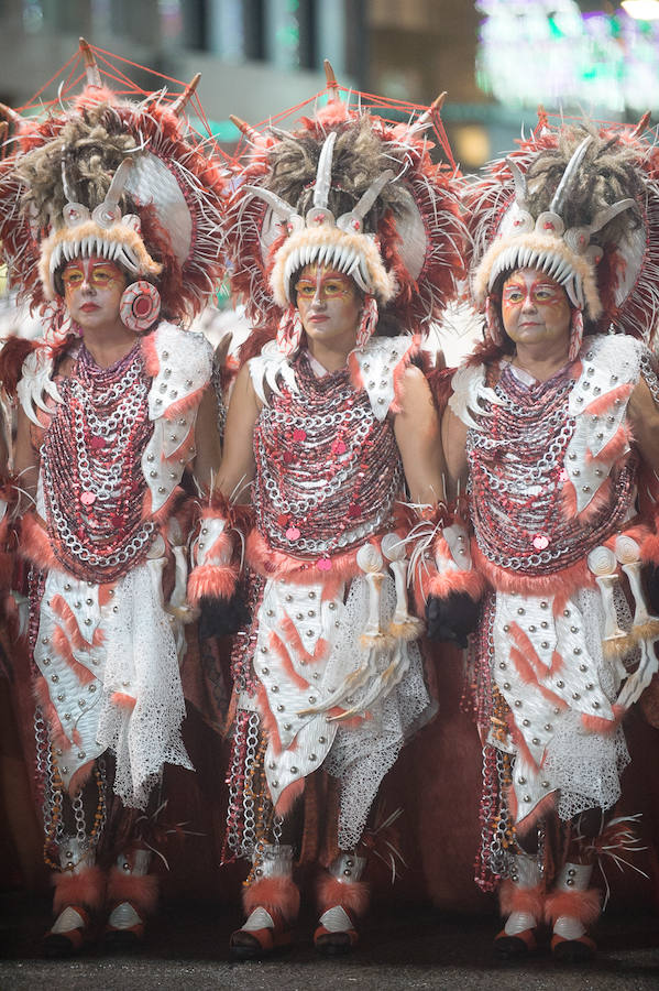 Este año, como novedad, el bando moro, encabezado por el rey Aben Hud, abre el desfile