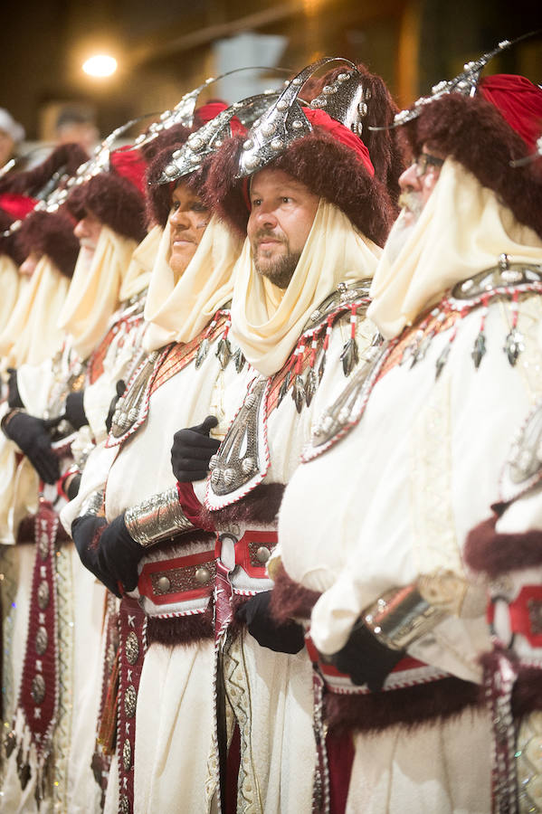 Este año, como novedad, el bando moro, encabezado por el rey Aben Hud, abre el desfile