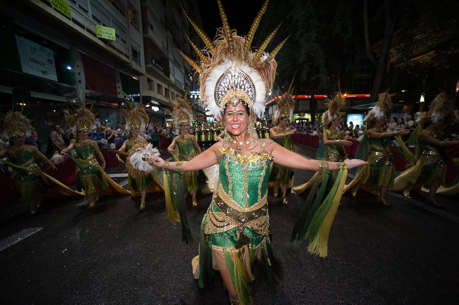 Este año, como novedad, el bando moro, encabezado por el rey Aben Hud, abre el desfile