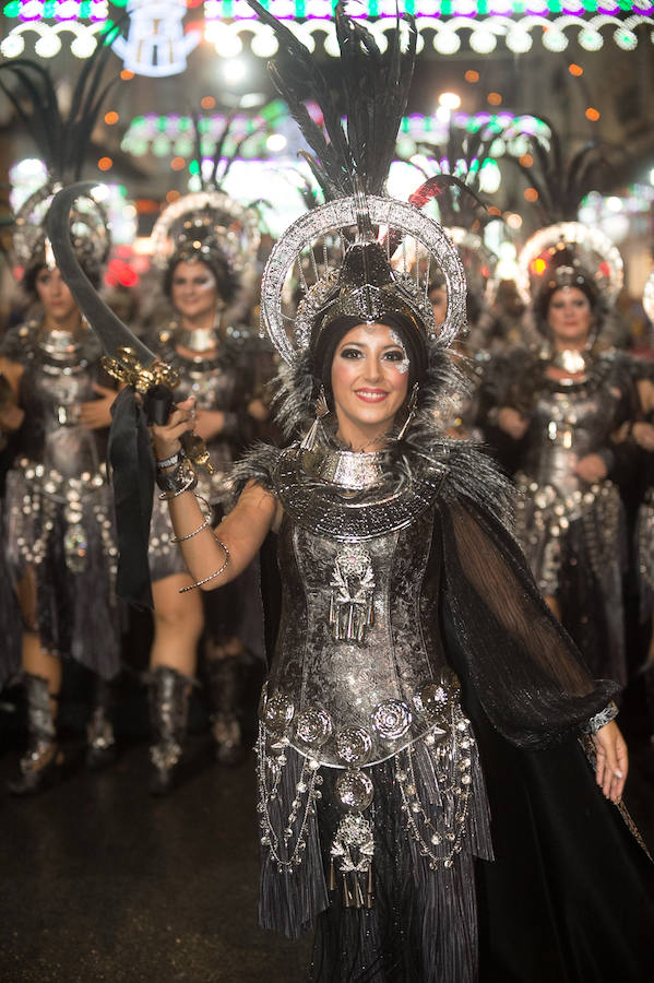 Este año, como novedad, el bando moro, encabezado por el rey Aben Hud, abre el desfile