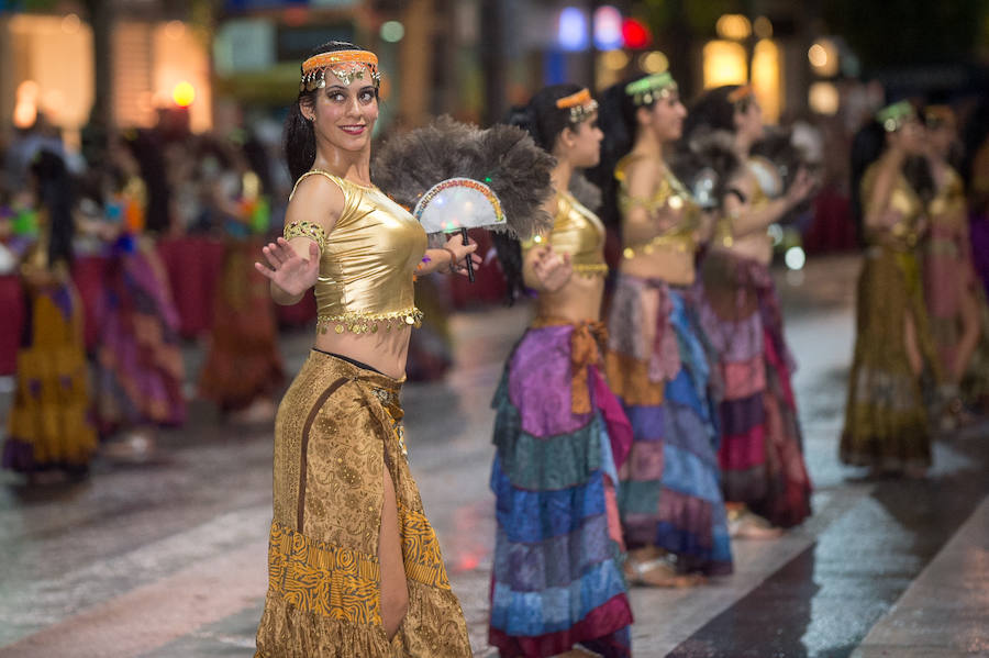 Este año, como novedad, el bando moro, encabezado por el rey Aben Hud, abre el desfile